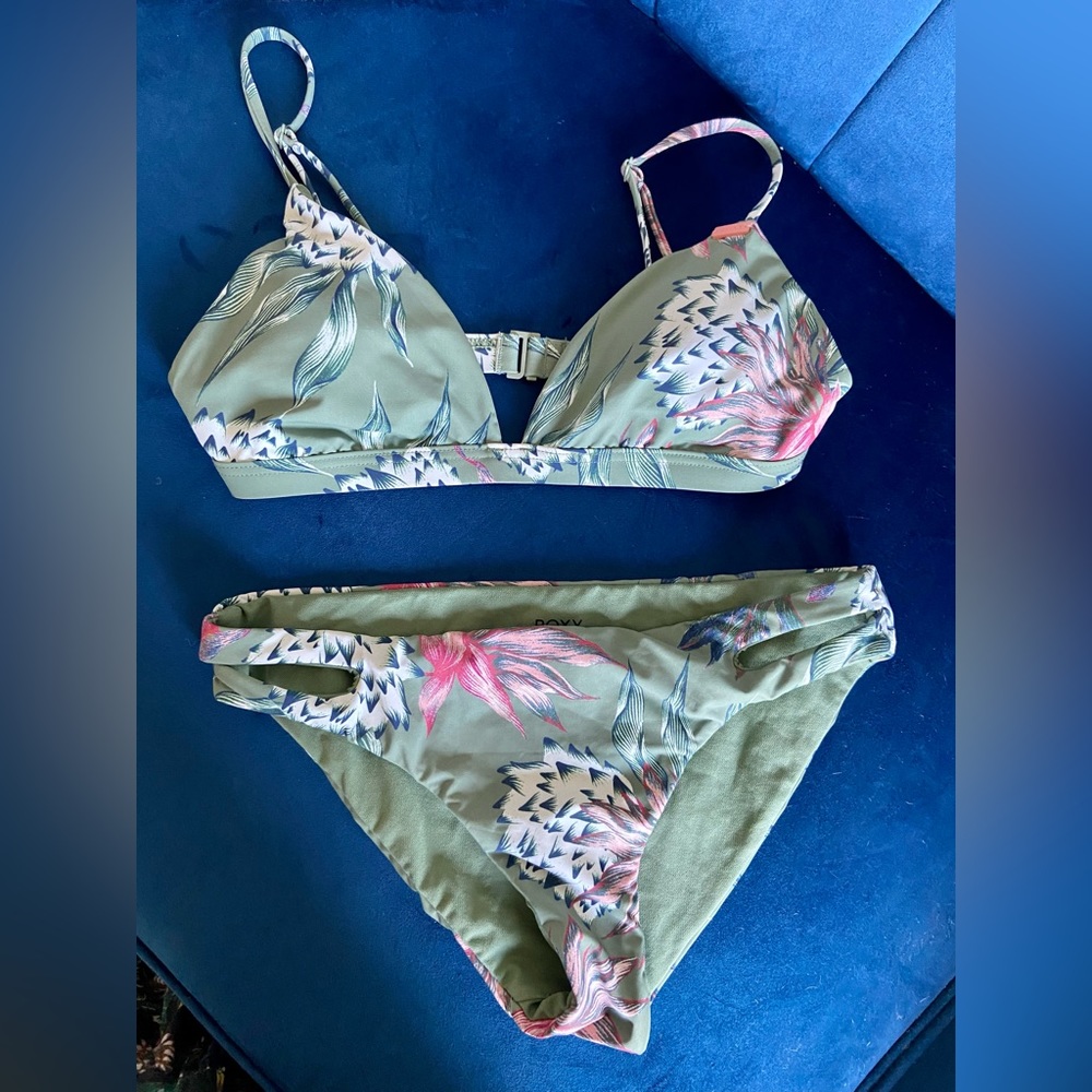 Like new ROXY Little Bandits 70s Bikini Small